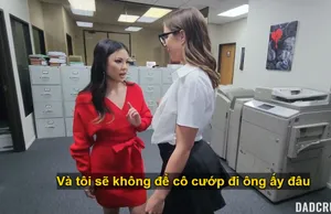Địt nhau cùng em thư ký vú căng sau giờ tăng ca