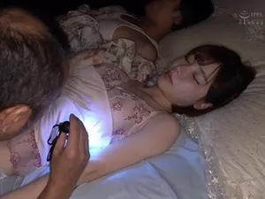 Cho vợ đi làm mẫu ảnh và cái kết nát lồn”