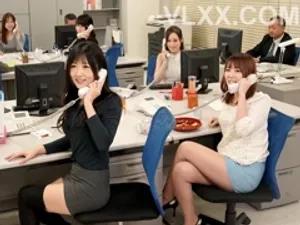 [Sinh viên Đại học Truyền thông Trung Quốc 3P Creampie] Để mua quà sinh nhật cho bạn trai, tôi được mời đi ăn kem 3P